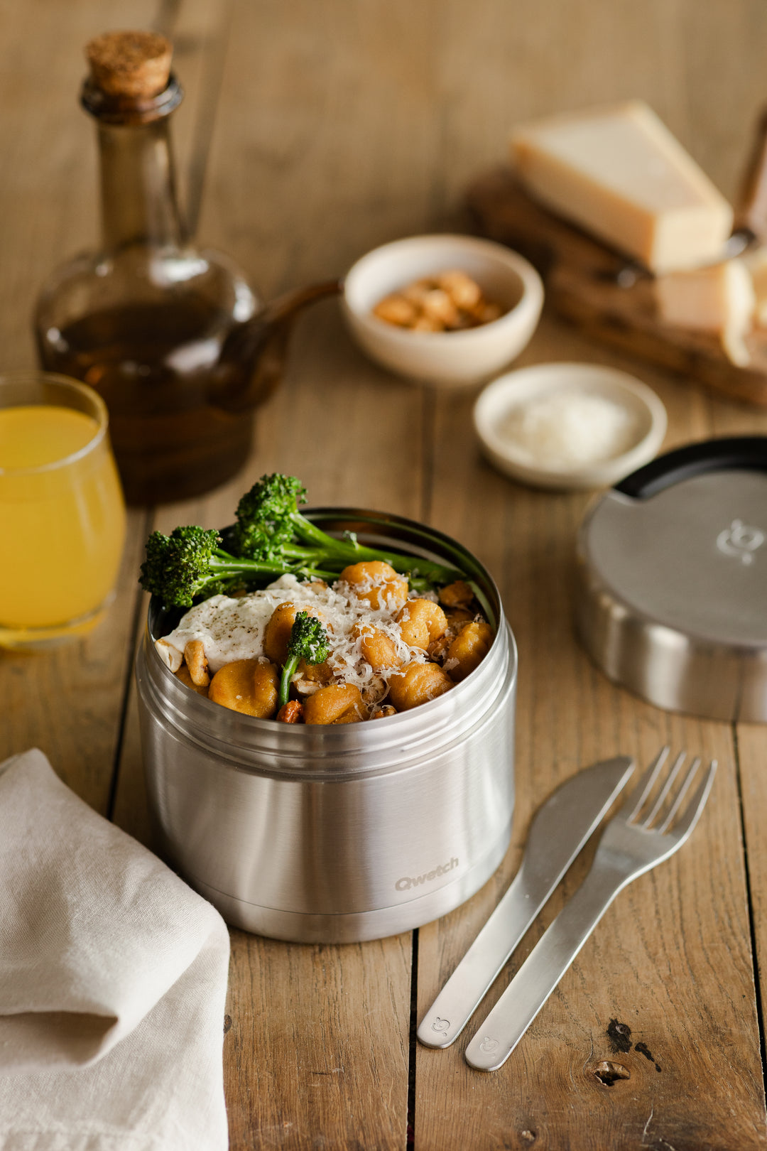 Qwetch termo-matboks med hank, 850ml